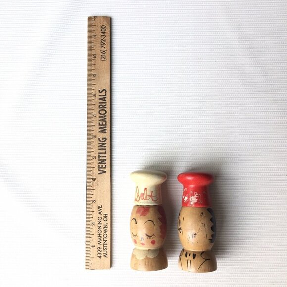 Chef Woman & Man Salt and Pepper Shakers Wood Painted Faces Red Japan Vintage - Picture 12 of 12